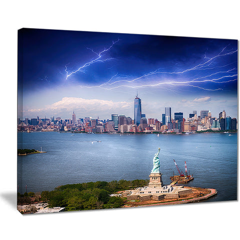 statue of liberty and skyline cityscape photo canvas print PT7570